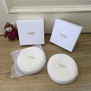 GWP CH@NEL Beauté Holiday Pouch – Round Ivory White with Gold Charm